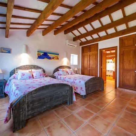 Finca Ses Cuarterades アライオル